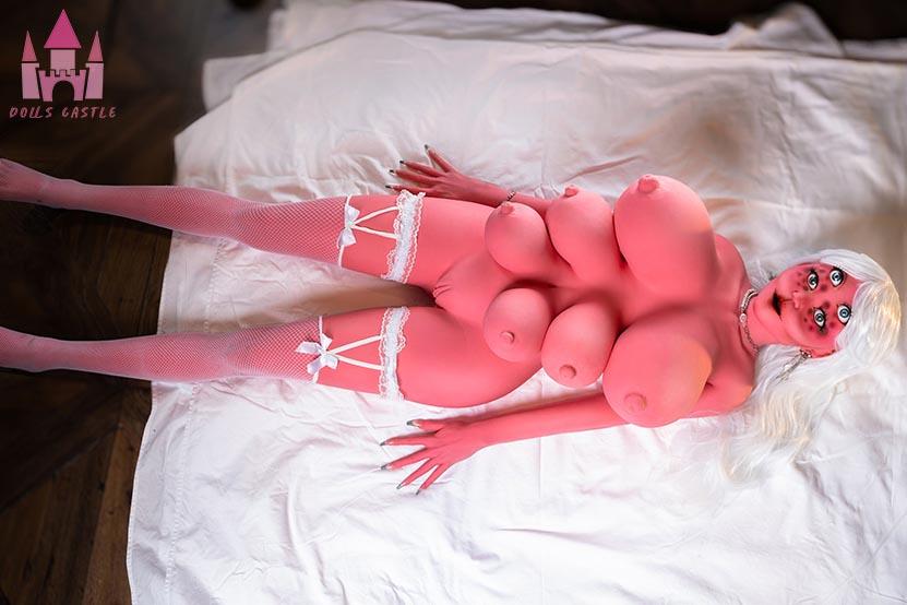 Fantasy Sexpuppe Pinky | Sexdoll mit 6 Brüsten