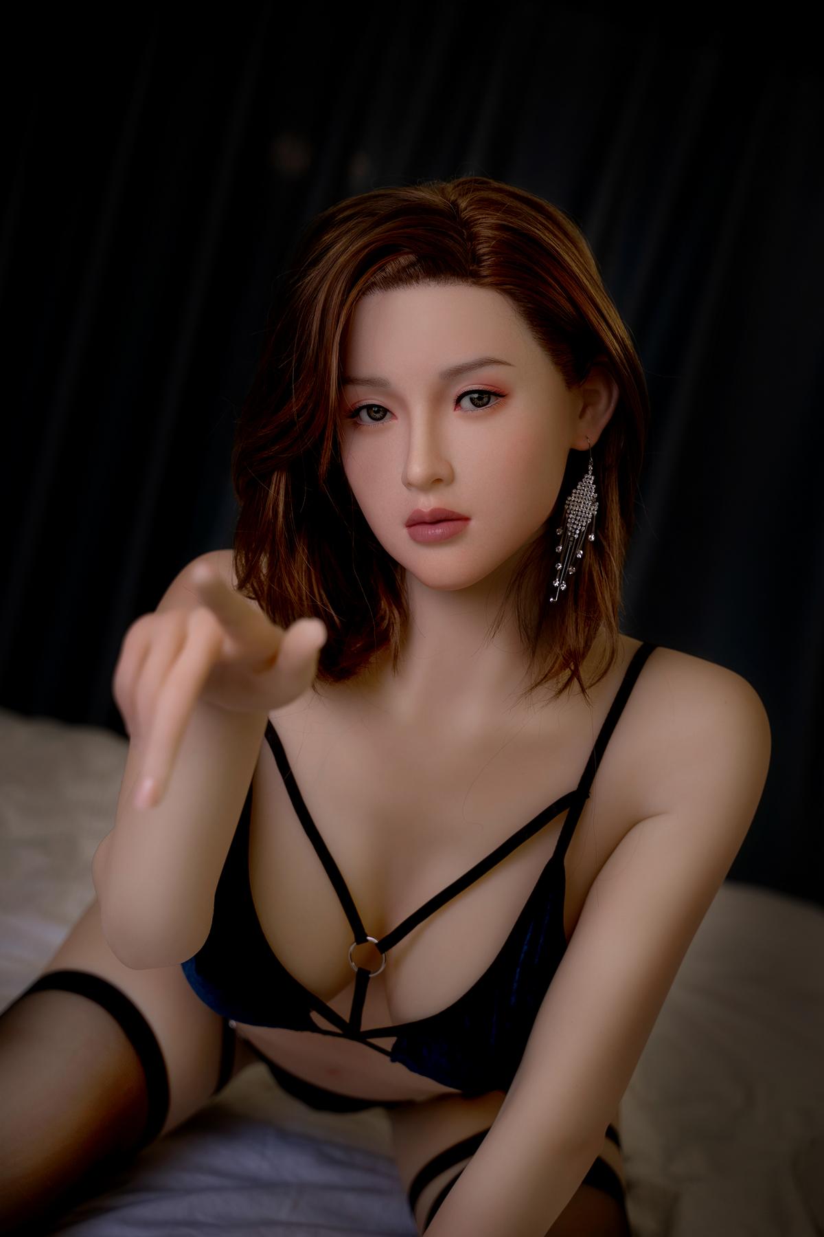 Silikon Sexpuppe Clarisse | Asiatische Sexdoll