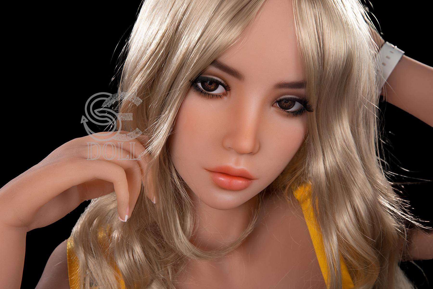 Liebespuppe Jenny mit blonden Haaren und großen Brüsten