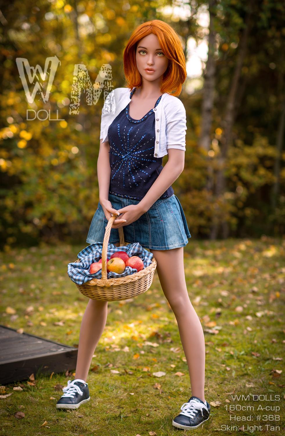 Liebespuppe Felizia mit roten Haaren und kleinen Brüsten