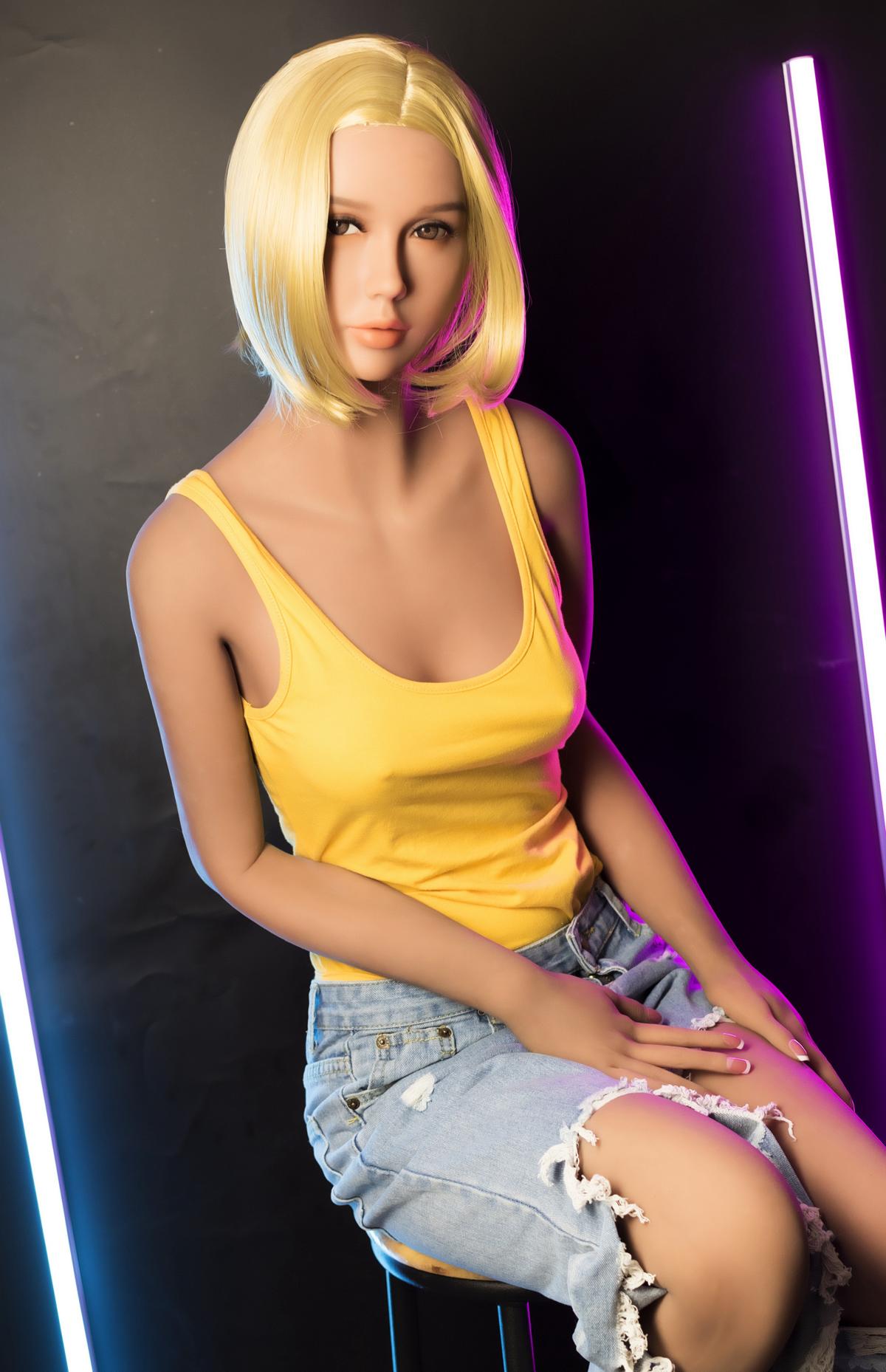 Sexpuppe Larissa | Blonde Teen Real Doll