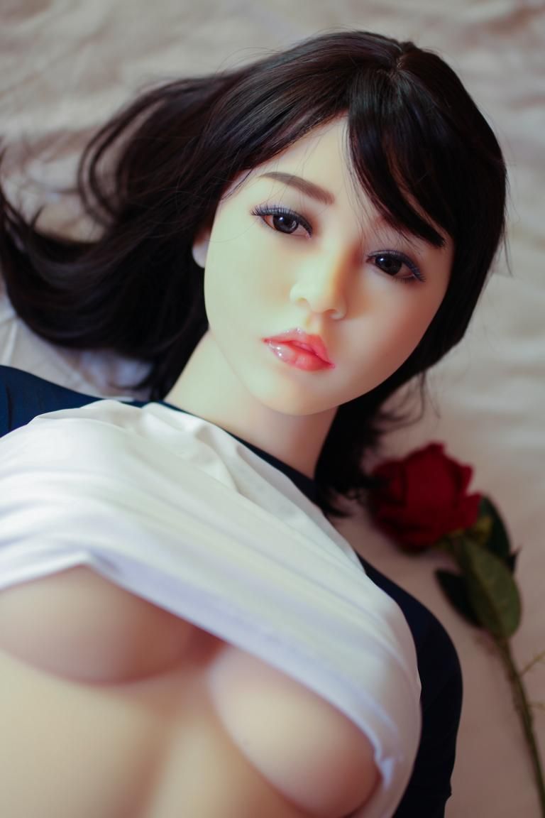Sexpuppe Fina
