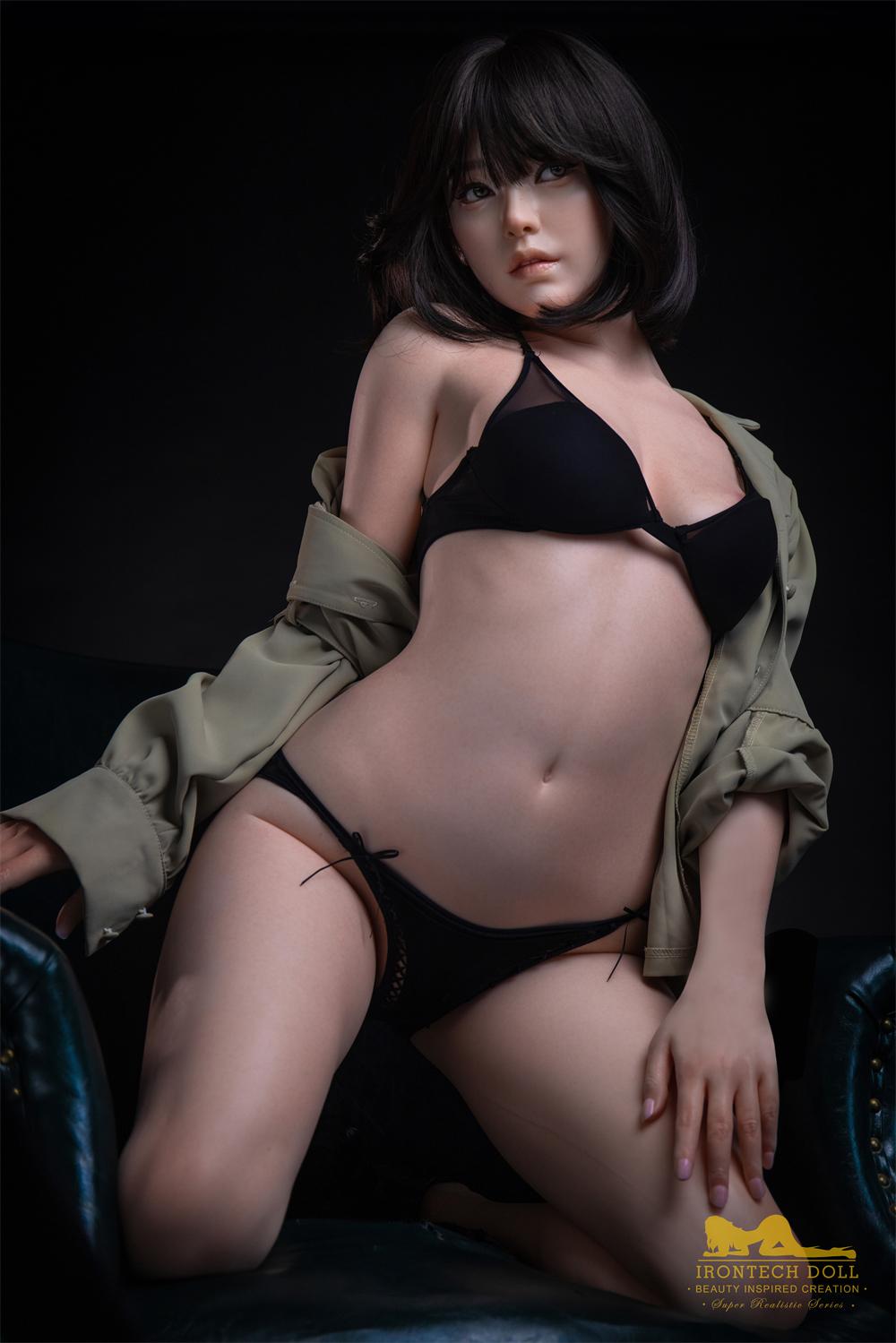 Silikon Sexpuppe Myka | Asiatische Sexdoll